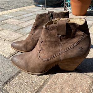 Frye Shoes Reina Bootie